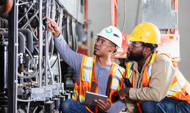 Best Electric Panel Repair  in Newpt, OR